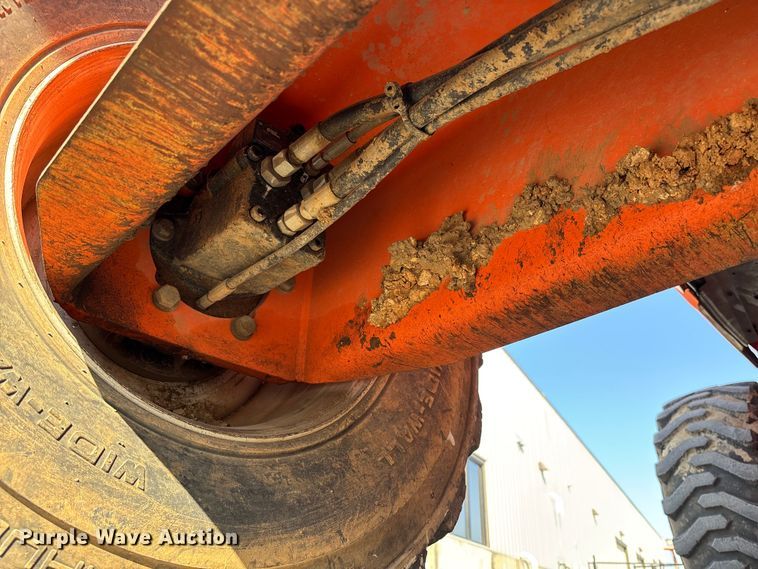 image for item FB2974 2007 JLG 600SJ boom lift