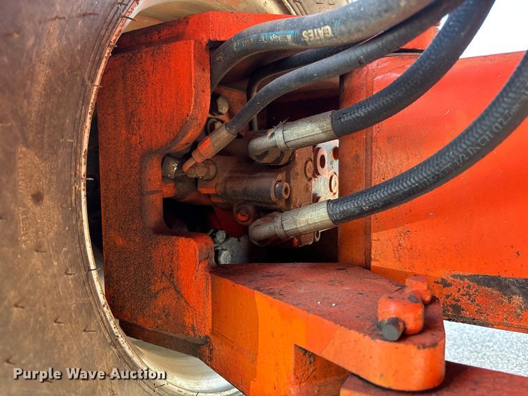 image for item FB2974 2007 JLG 600SJ boom lift