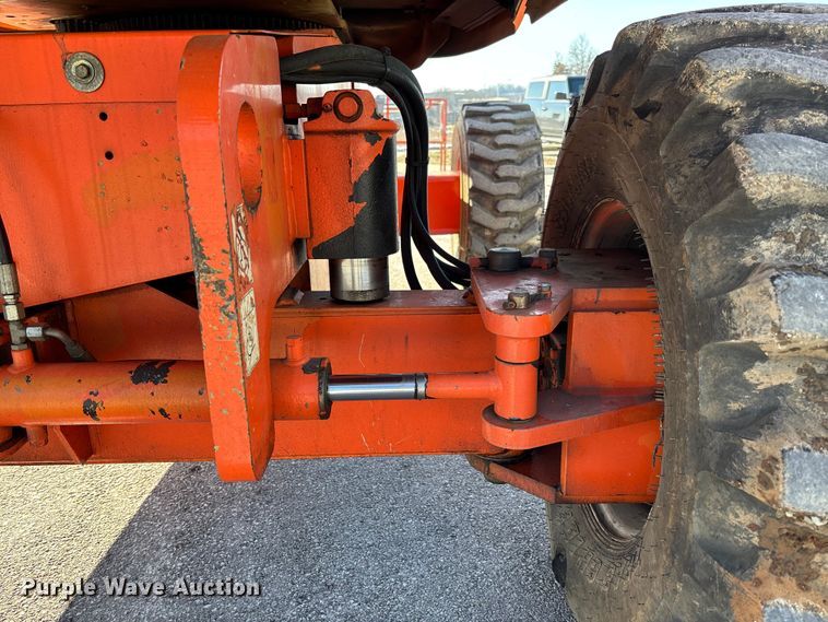 image for item FB2974 2007 JLG 600SJ boom lift