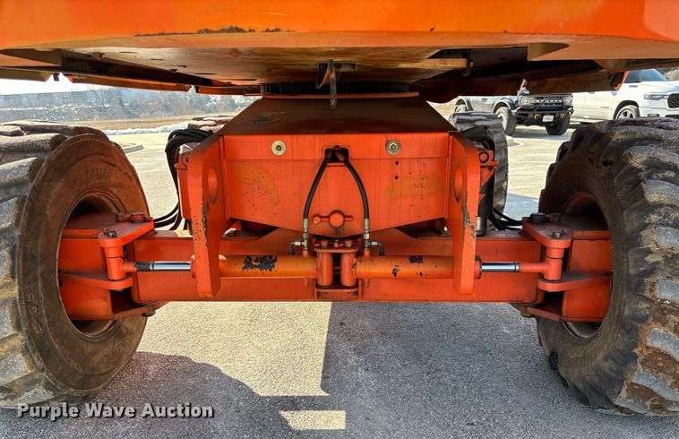 image for item FB2974 2007 JLG 600SJ boom lift