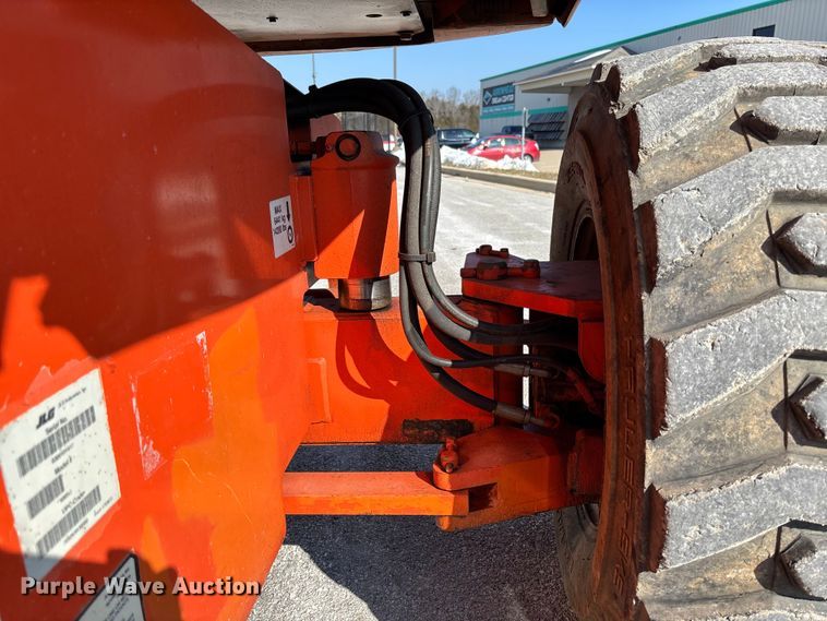 image for item FB2974 2007 JLG 600SJ boom lift