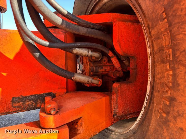 image for item FB2974 2007 JLG 600SJ boom lift