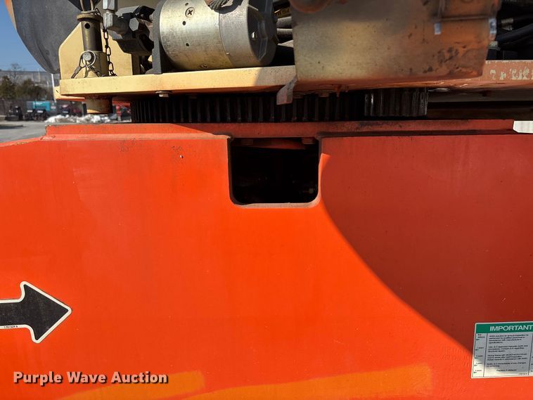 image for item FB2974 2007 JLG 600SJ boom lift