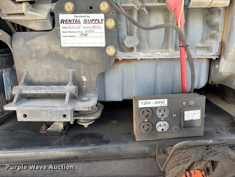 image for item FB2974 2007 JLG 600SJ boom lift