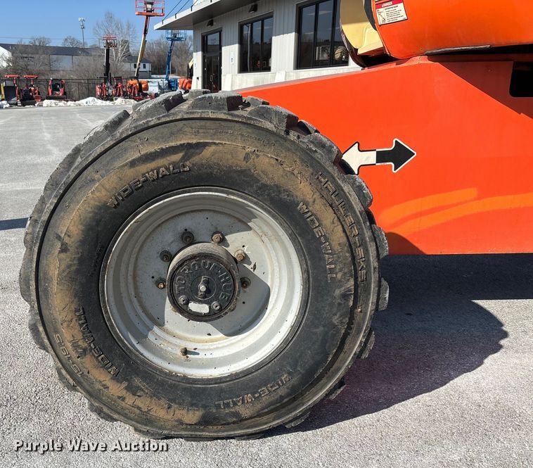image for item FB2974 2007 JLG 600SJ boom lift