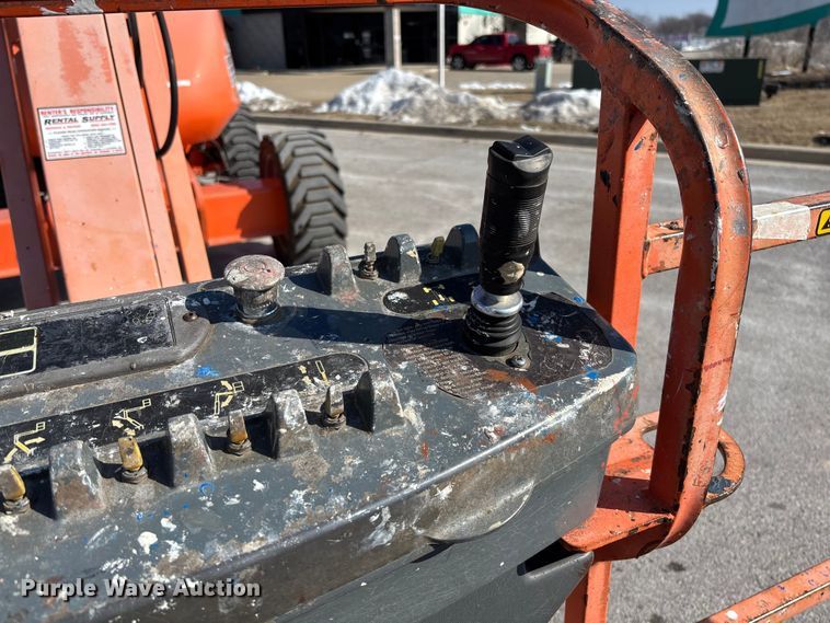 image for item FB2975 2008 JLG 600AJ boom lift