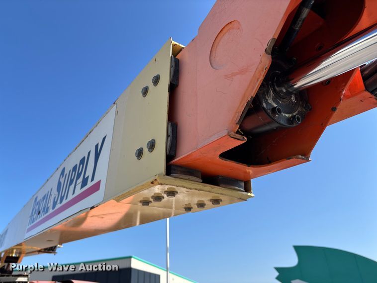 image for item FB2975 2008 JLG 600AJ boom lift
