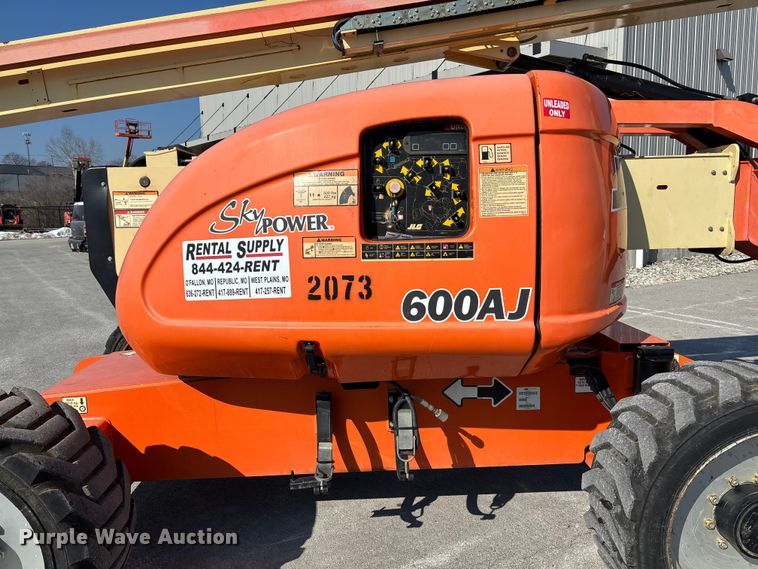 image for item FB2975 2008 JLG 600AJ boom lift