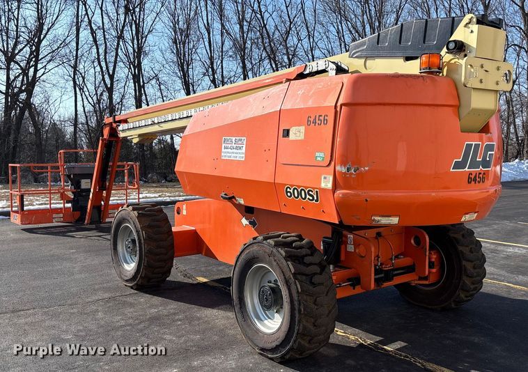image for item FB2976 2007 JLG 600SJ boom lift
