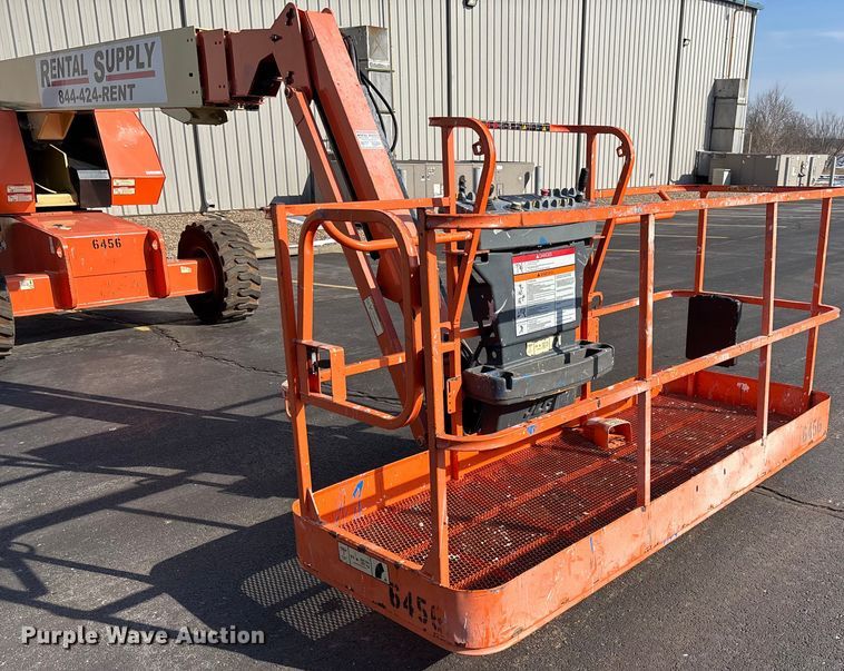 image for item FB2976 2007 JLG 600SJ boom lift