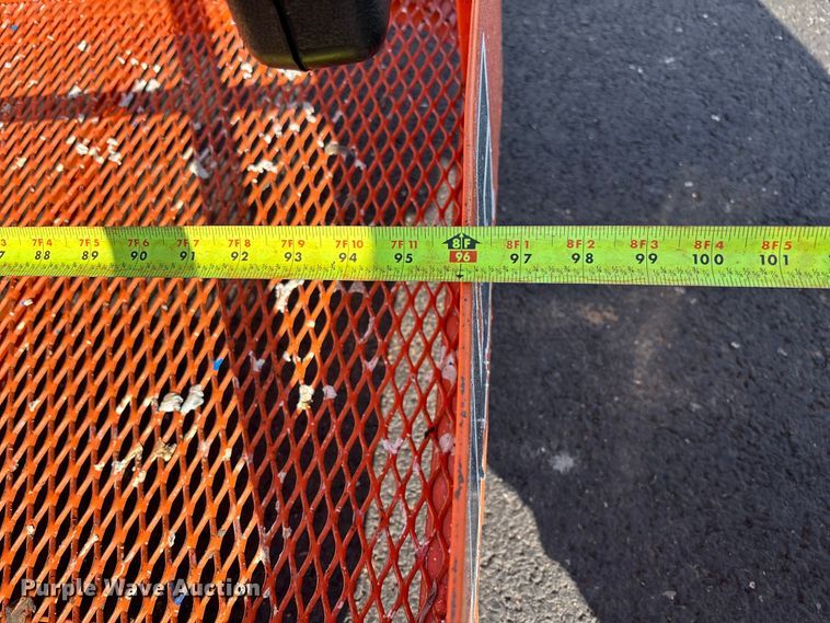 image for item FB2976 2007 JLG 600SJ boom lift