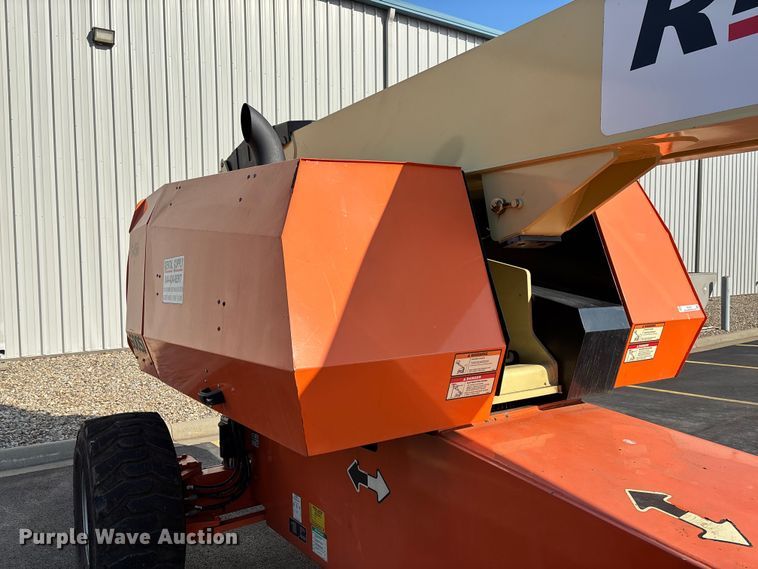 image for item FB2976 2007 JLG 600SJ boom lift