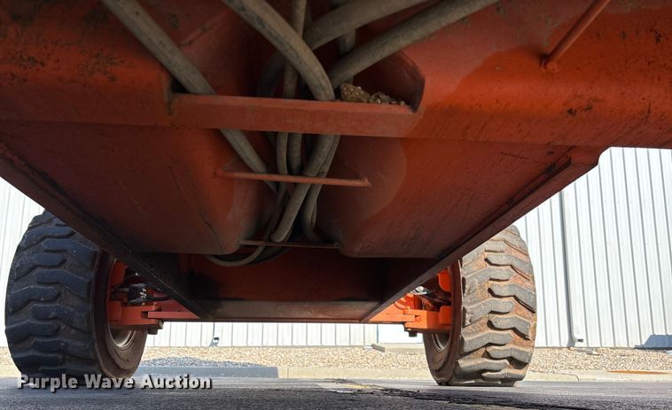 image for item FB2976 2007 JLG 600SJ boom lift