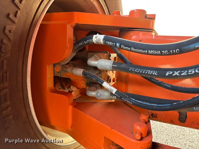 image for item FB2976 2007 JLG 600SJ boom lift