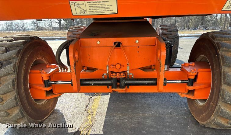 image for item FB2976 2007 JLG 600SJ boom lift