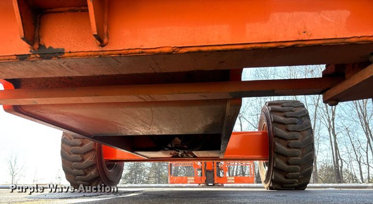 image for item FB2976 2007 JLG 600SJ boom lift