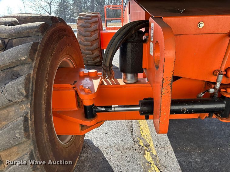 image for item FB2976 2007 JLG 600SJ boom lift