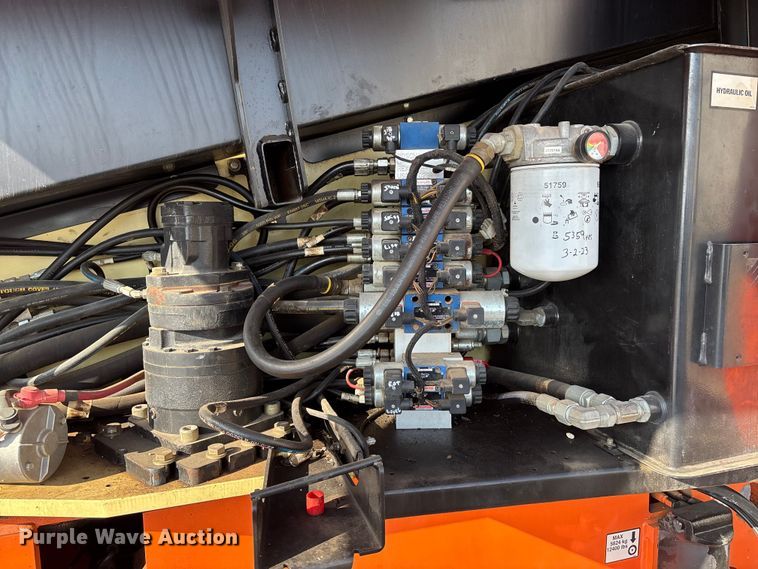 image for item FB2976 2007 JLG 600SJ boom lift