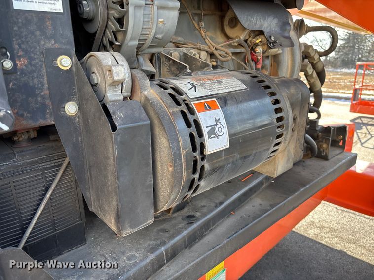 image for item FB2976 2007 JLG 600SJ boom lift