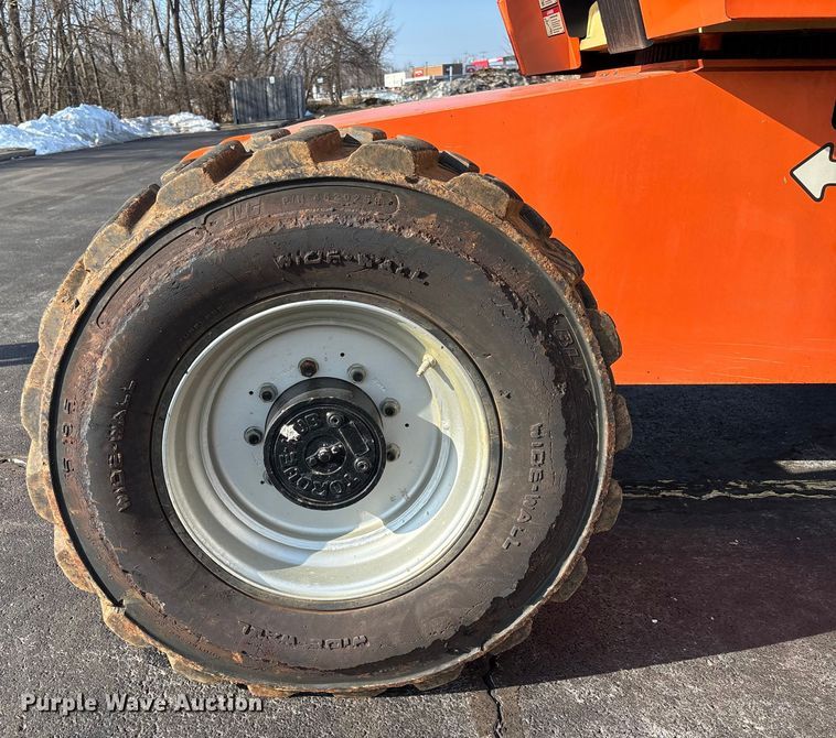 image for item FB2976 2007 JLG 600SJ boom lift