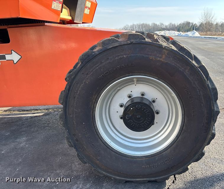image for item FB2976 2007 JLG 600SJ boom lift