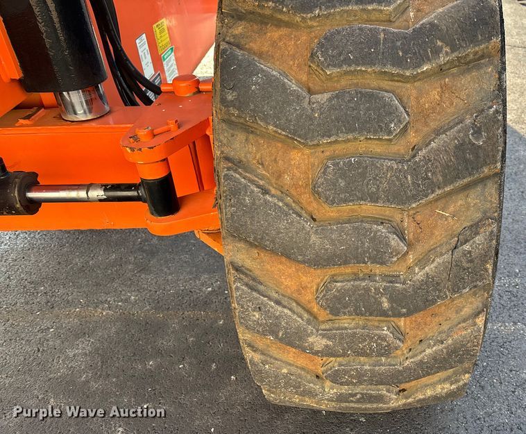 image for item FB2976 2007 JLG 600SJ boom lift