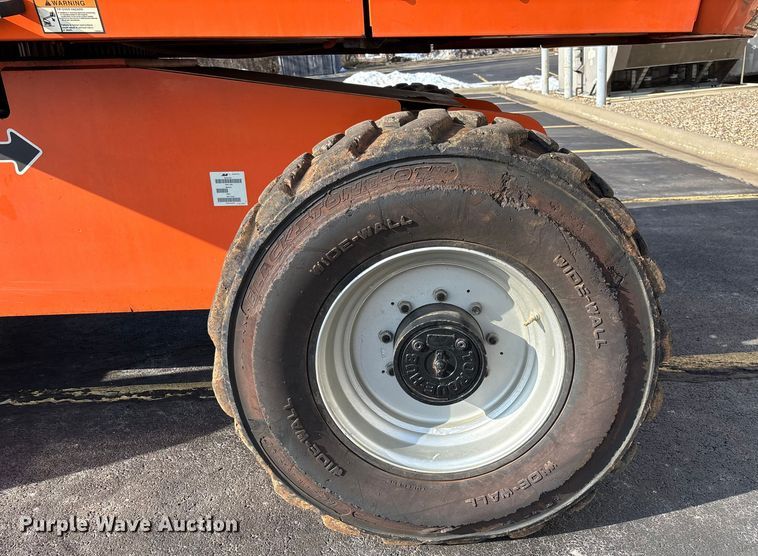 image for item FB2976 2007 JLG 600SJ boom lift