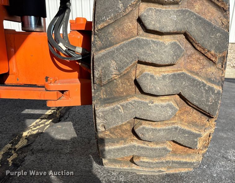 image for item FB2976 2007 JLG 600SJ boom lift