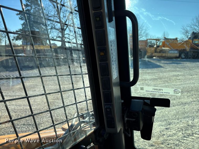 image for item FB2991 2012 Case TV380 tracked skid steer loader