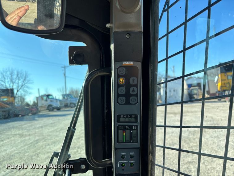 image for item FB2991 2012 Case TV380 tracked skid steer loader