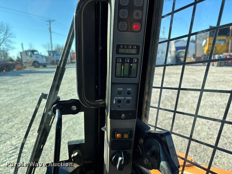 image for item FB2991 2012 Case TV380 tracked skid steer loader