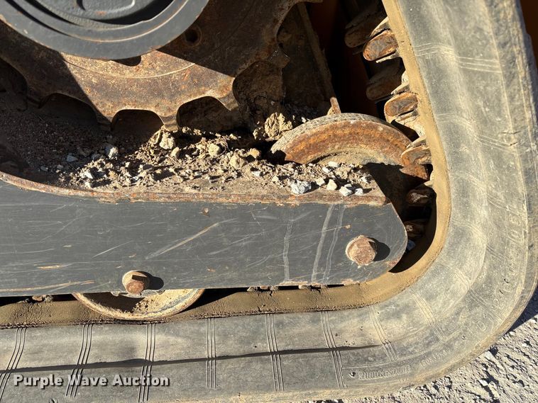 image for item FB2991 2012 Case TV380 tracked skid steer loader