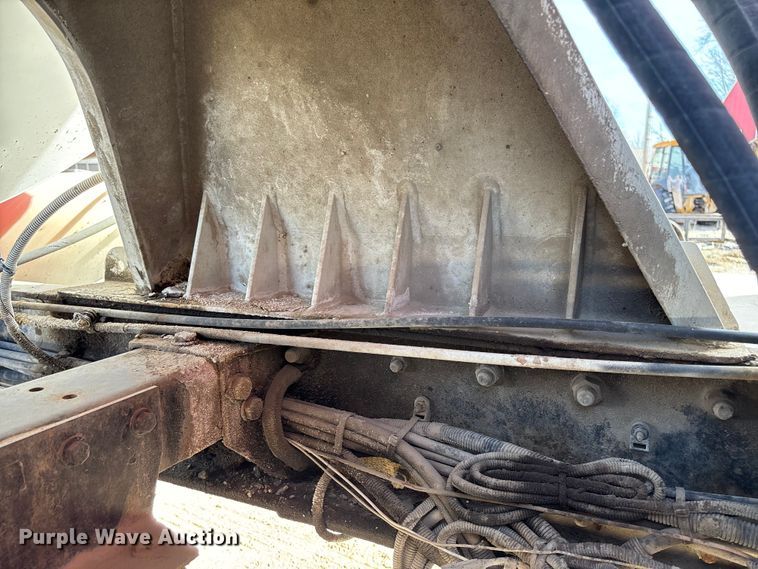 image for item FB3012 2008 Peterbilt 365 ready mix truck