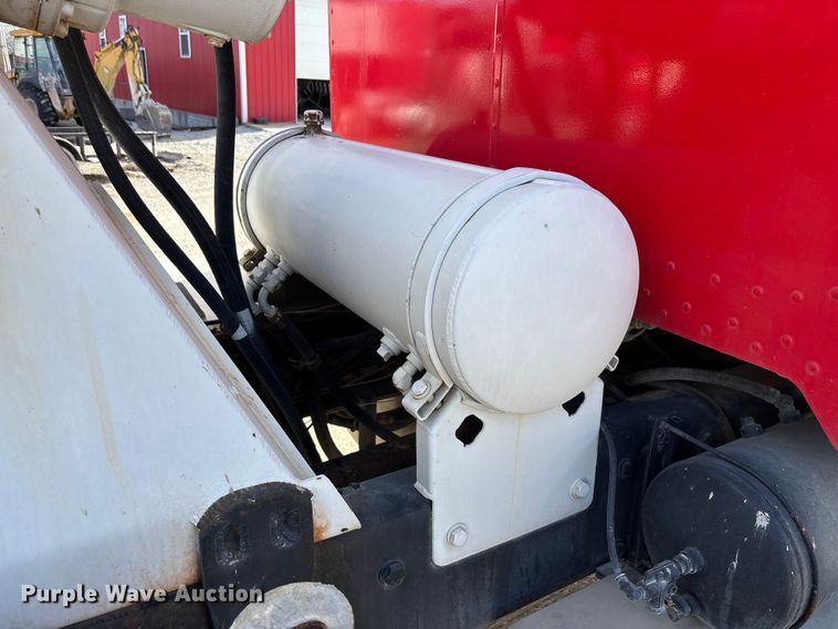 image for item FB3012 2008 Peterbilt 365 ready mix truck