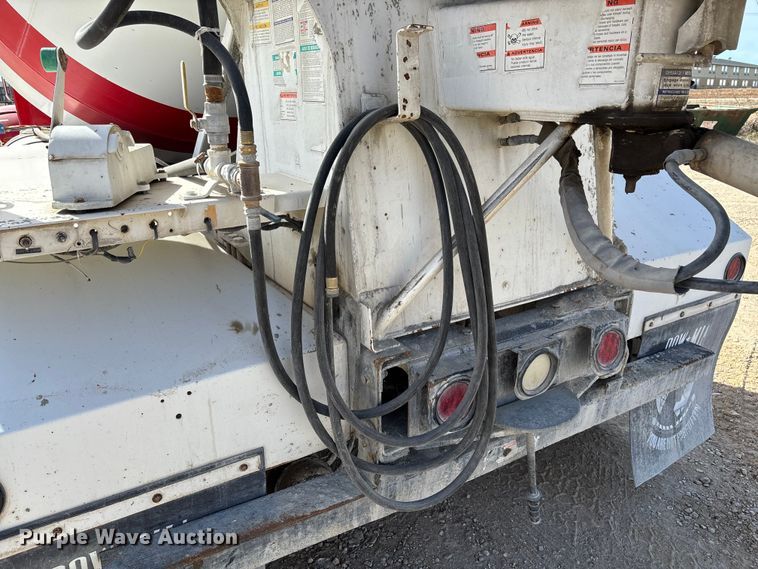 image for item FB3012 2008 Peterbilt 365 ready mix truck