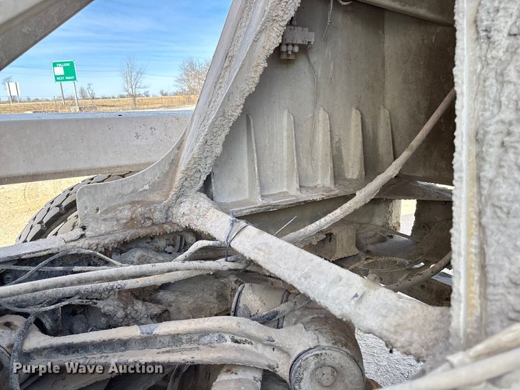 image for item FB3012 2008 Peterbilt 365 ready mix truck