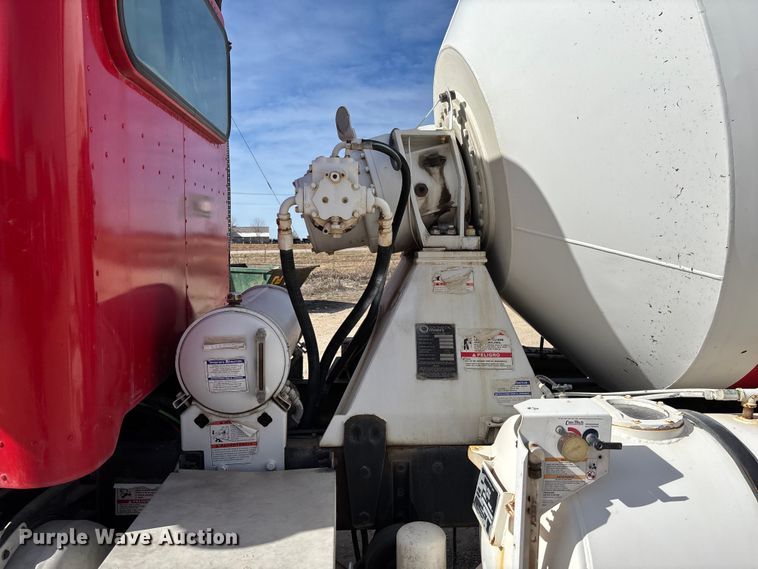 image for item FB3012 2008 Peterbilt 365 ready mix truck