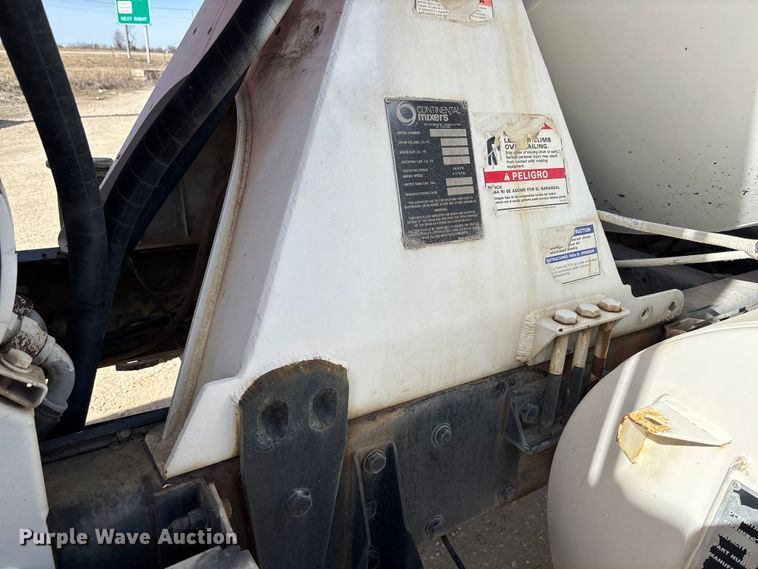 image for item FB3012 2008 Peterbilt 365 ready mix truck