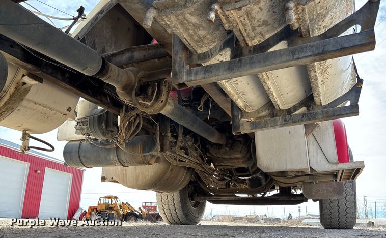 image for item FB3012 2008 Peterbilt 365 ready mix truck