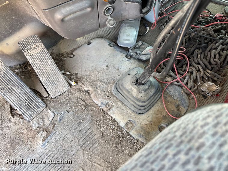 image for item FB3012 2008 Peterbilt 365 ready mix truck