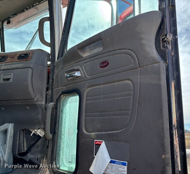 image for item FB3012 2008 Peterbilt 365 ready mix truck