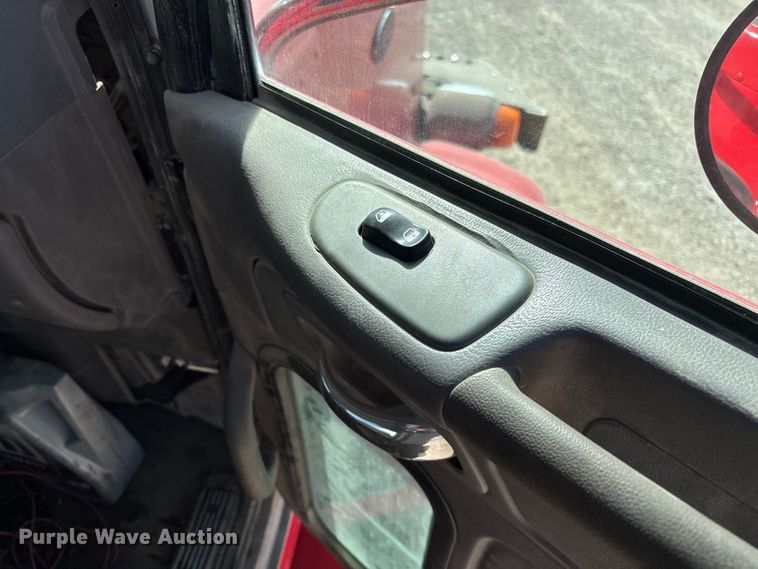 image for item FB3012 2008 Peterbilt 365 ready mix truck