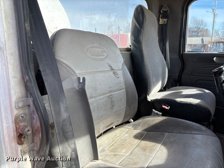 image for item FB3012 2008 Peterbilt 365 ready mix truck