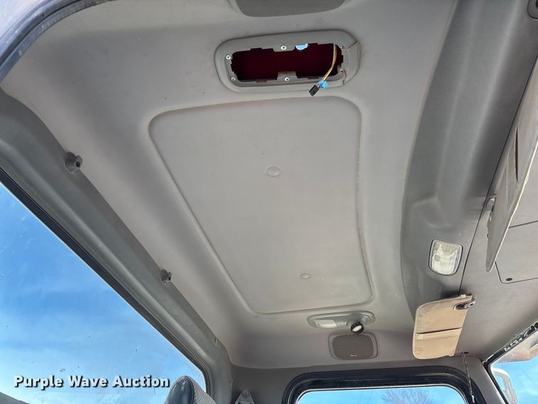 image for item FB3012 2008 Peterbilt 365 ready mix truck