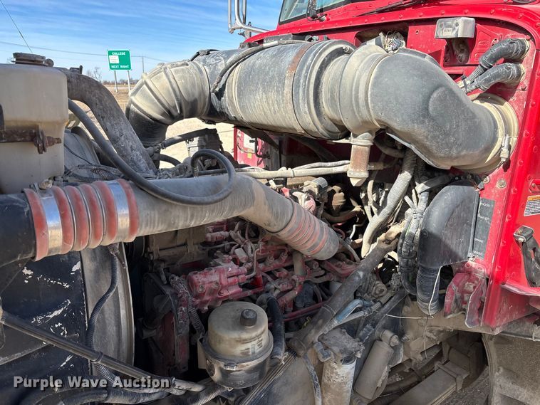 image for item FB3012 2008 Peterbilt 365 ready mix truck