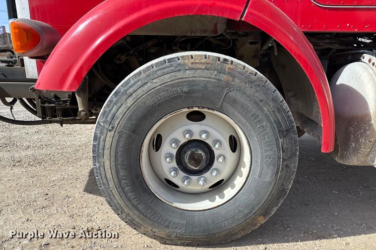 image for item FB3012 2008 Peterbilt 365 ready mix truck