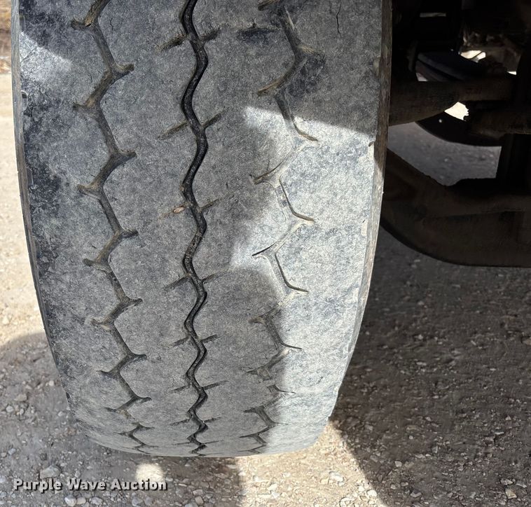 image for item FB3012 2008 Peterbilt 365 ready mix truck