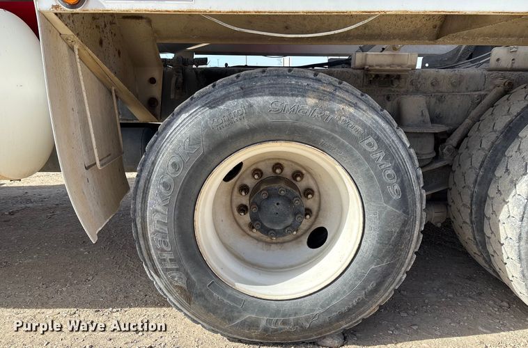 image for item FB3012 2008 Peterbilt 365 ready mix truck