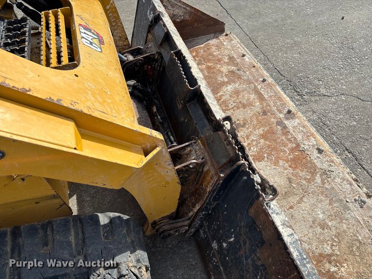 image for item FB3027 2022 Caterpillar 299D3 tracked skid steer loader