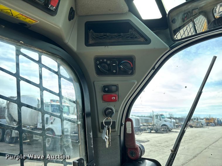 image for item FB3027 2022 Caterpillar 299D3 tracked skid steer loader